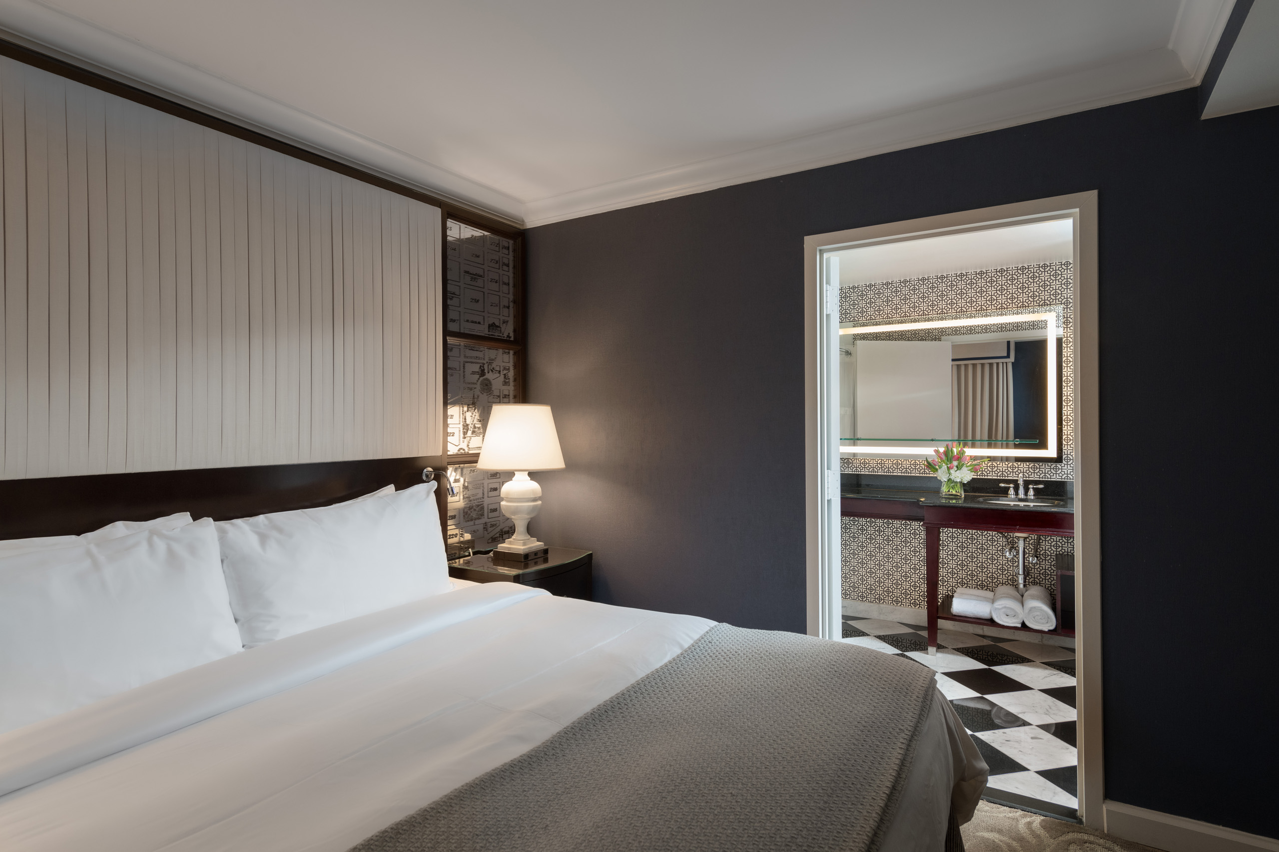 King room with bathroom view