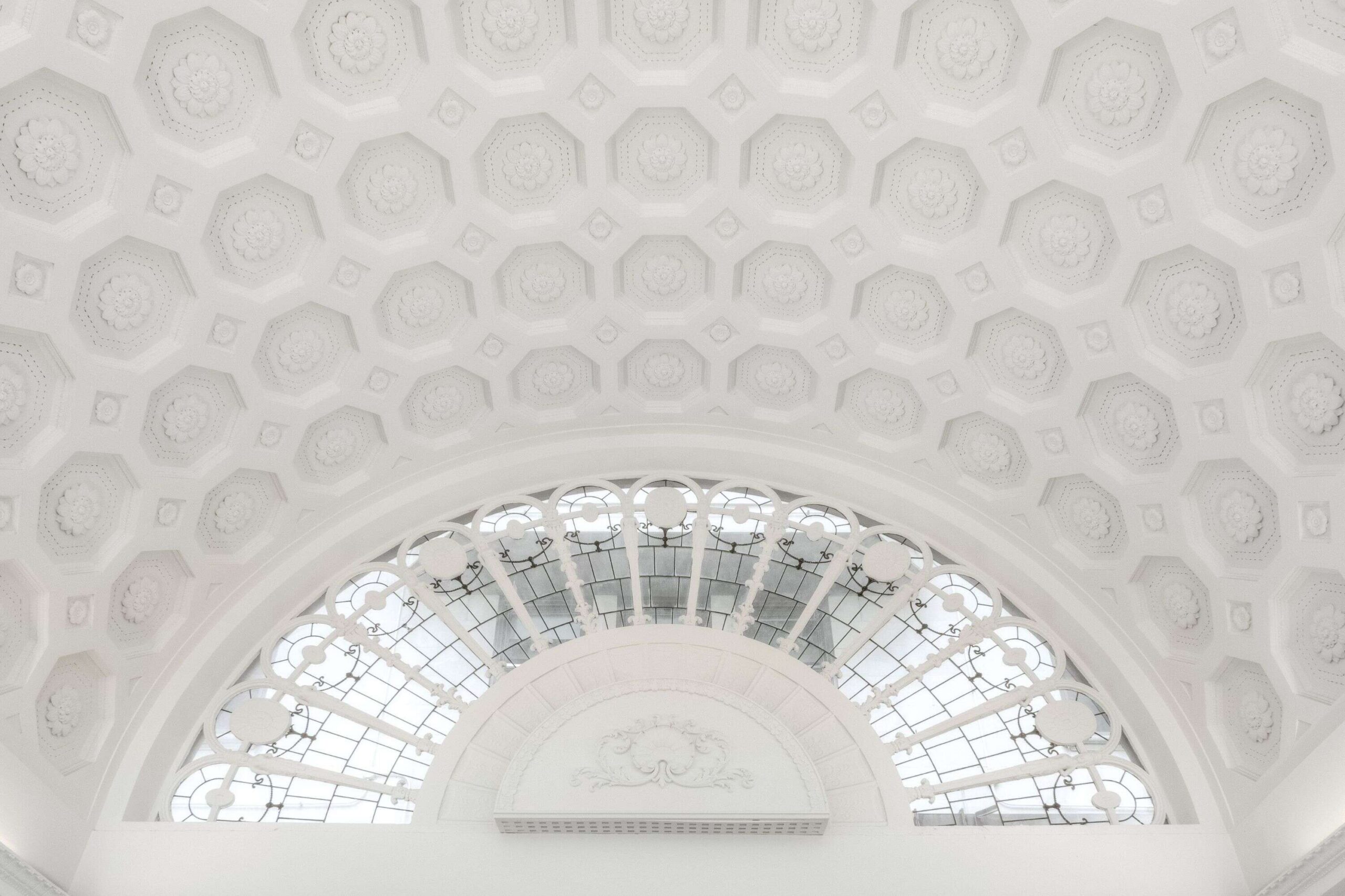 hexagon tiled ceiling with arched window